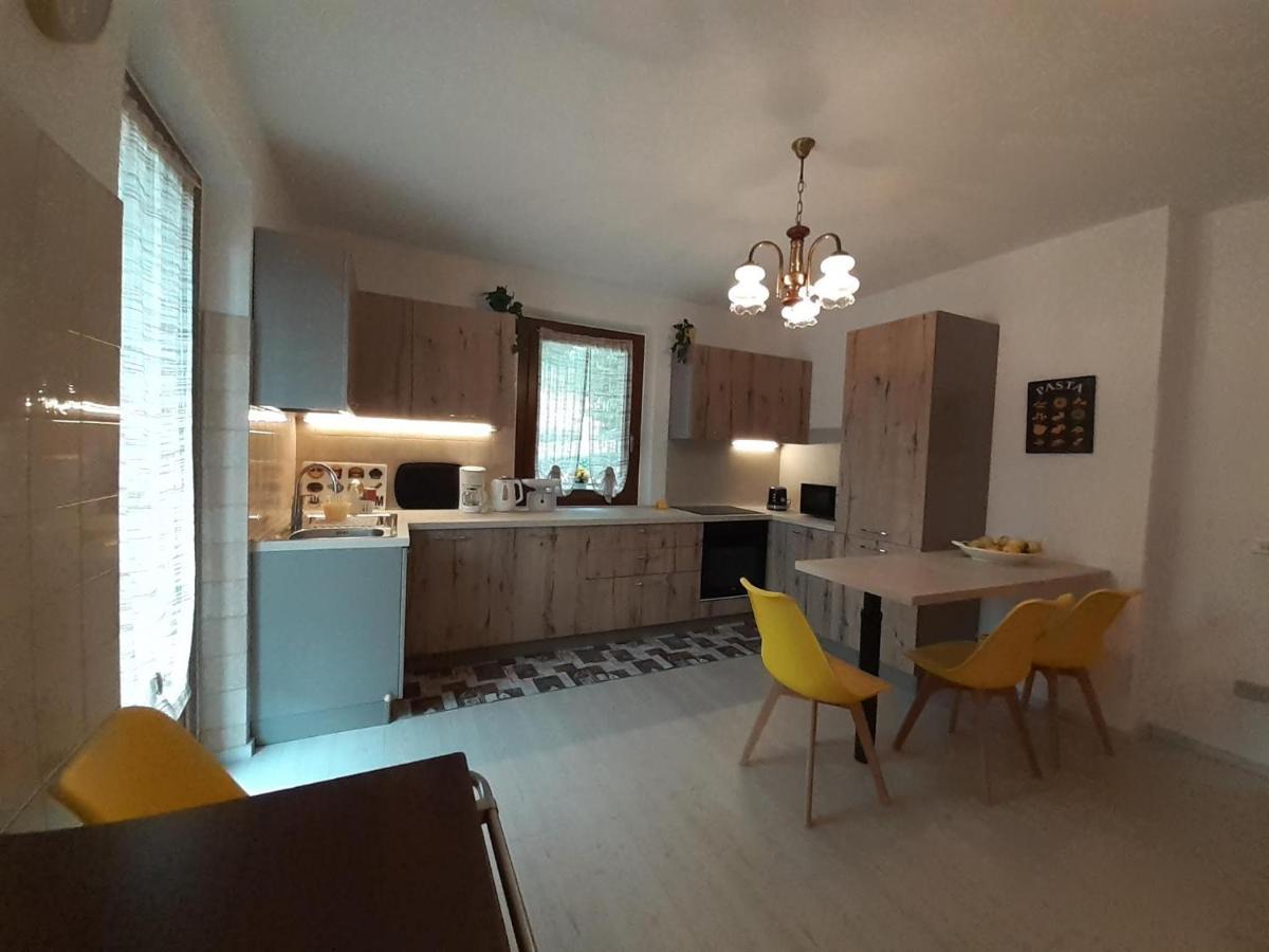 Ferienwohnung Ca' Albano Mezzolago Exterior foto