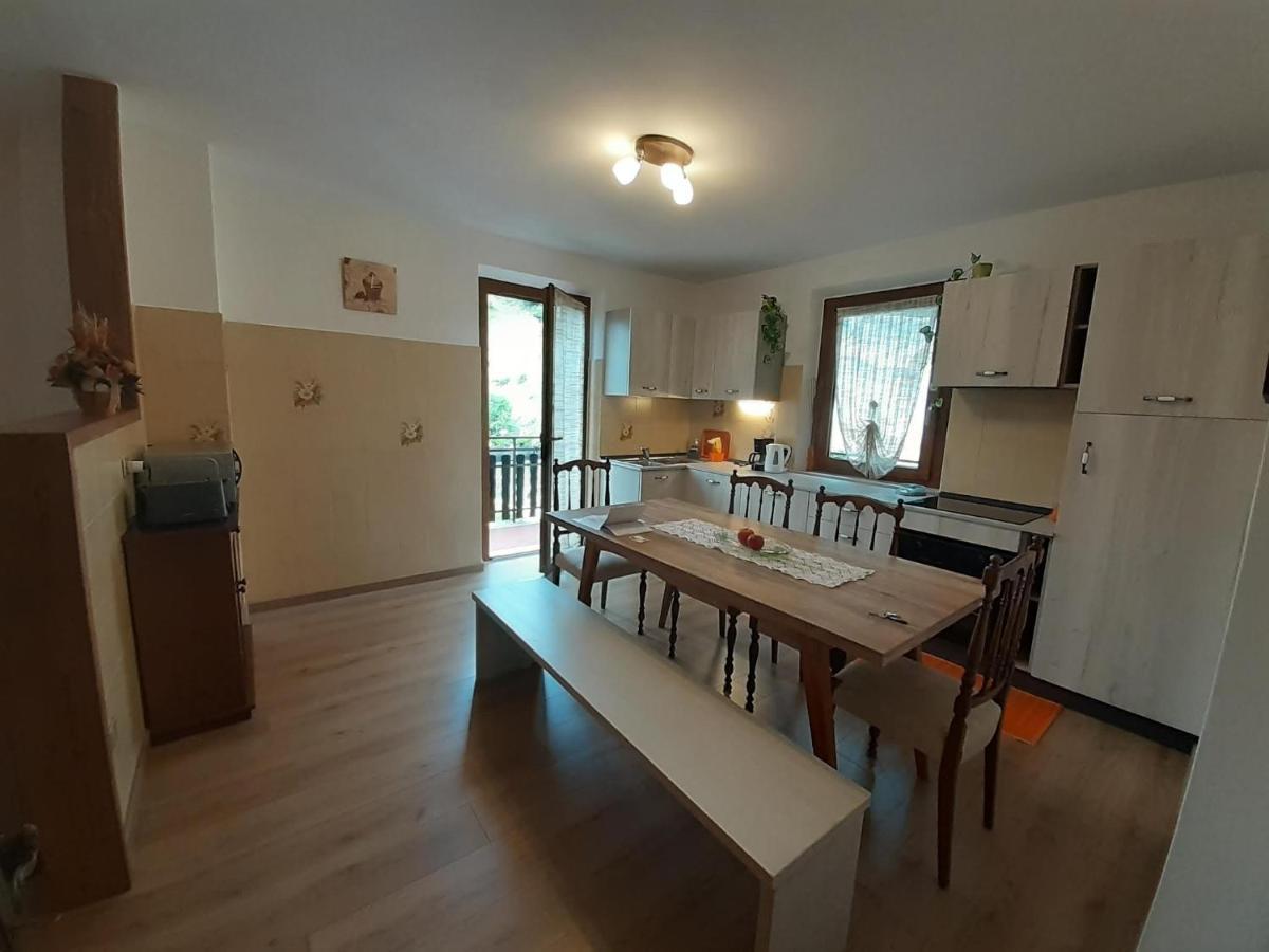 Ferienwohnung Ca' Albano Mezzolago Exterior foto